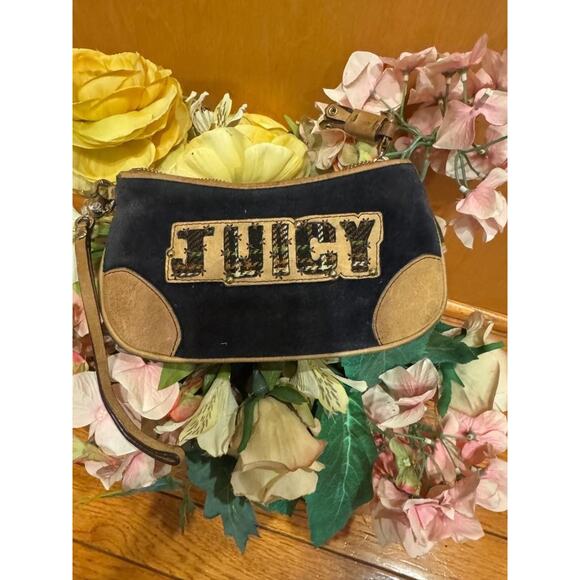vintage Juicy Couture velour y2k wristlet (600 - Picture 1 of 8
